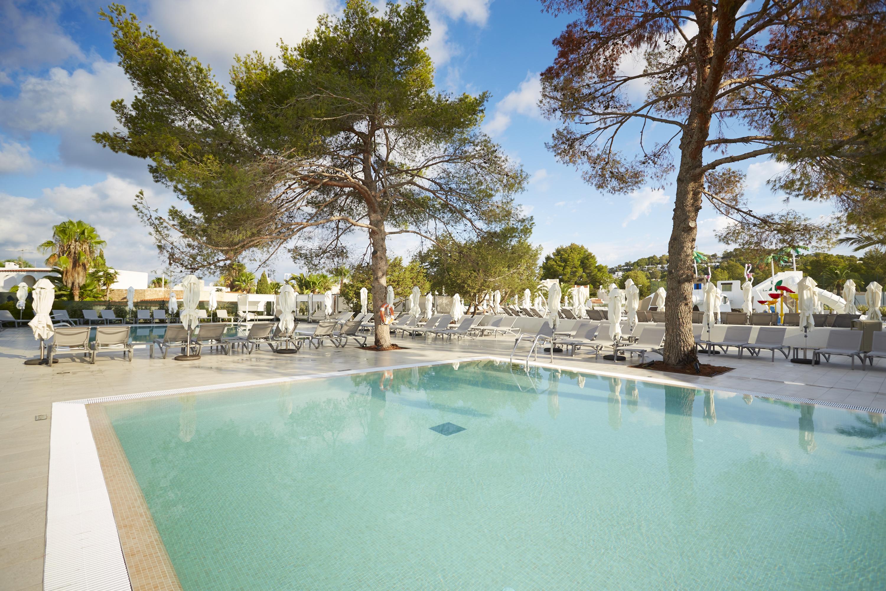 Insotel Tarida Beach Resort & Spa Cala Tarida  Exterior photo